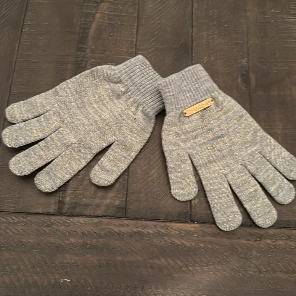 Bebe silver gloves NWOT